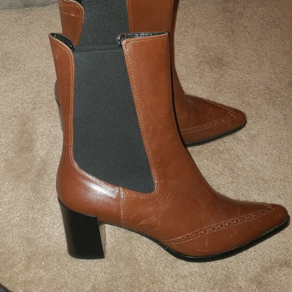 Derek lam cognac color real leather Chelsea type bootie NWT